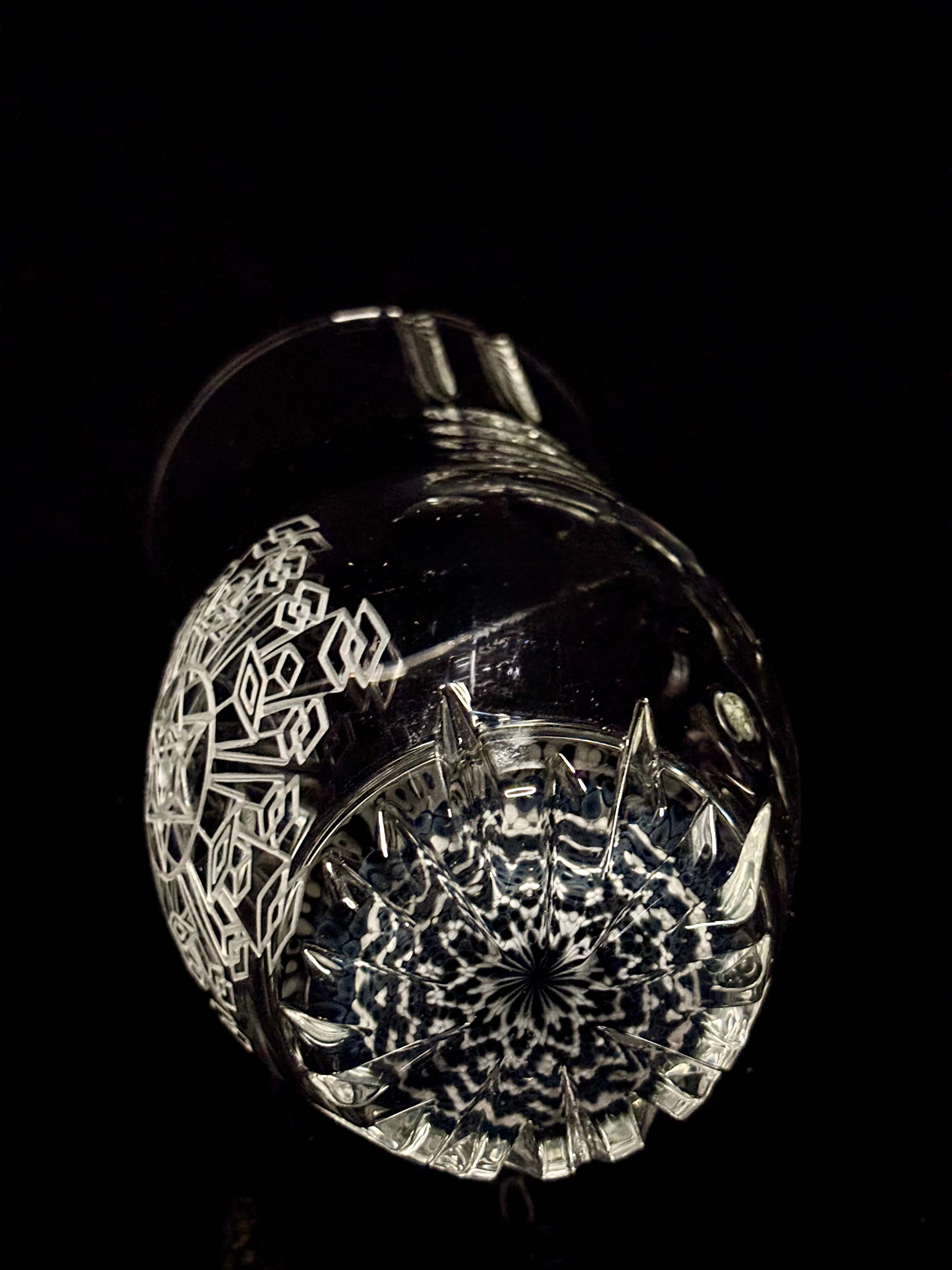 Geo Sandblast Dimensional Pint